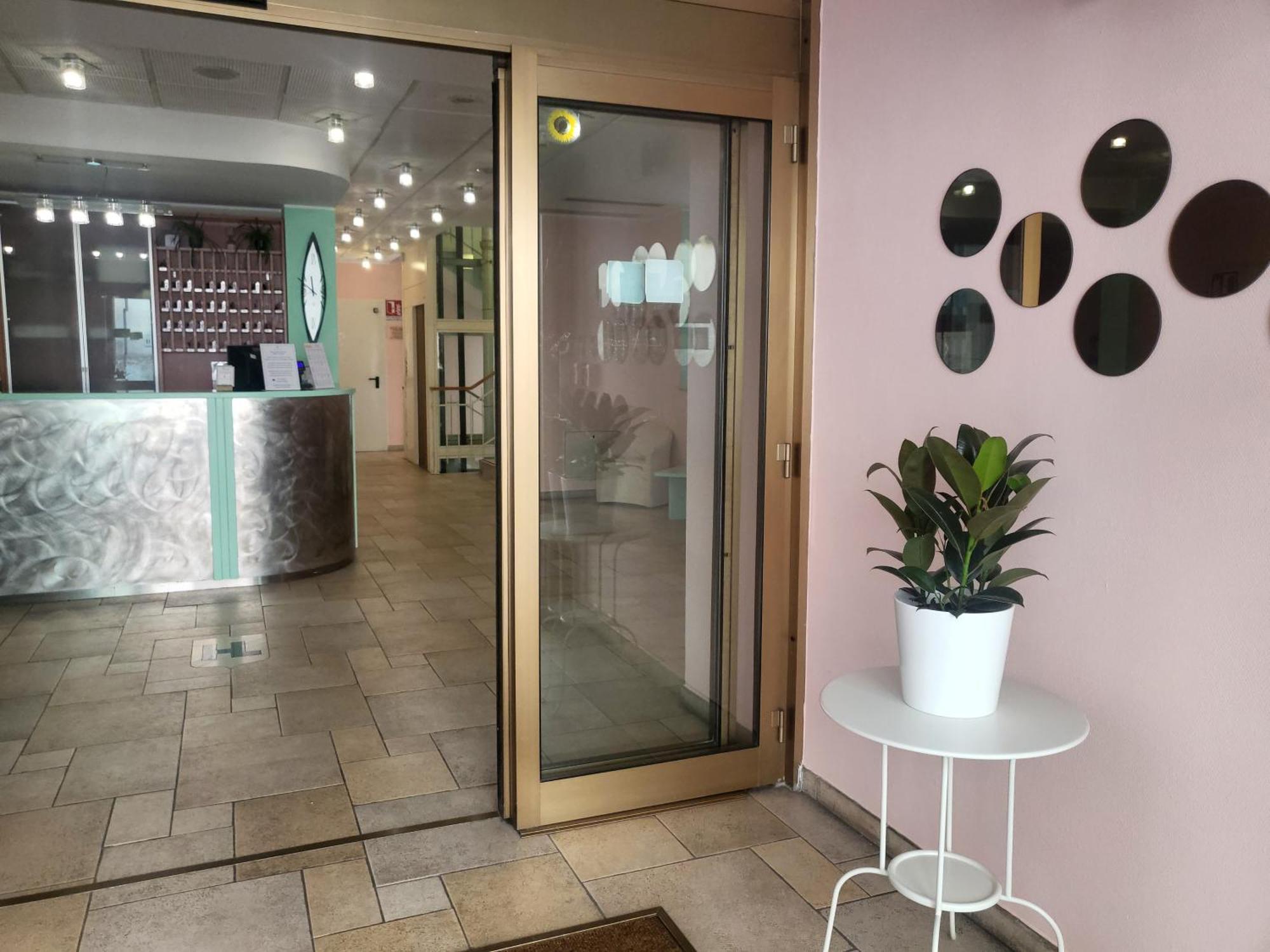 Hotel Lux Alessandria Exterior photo